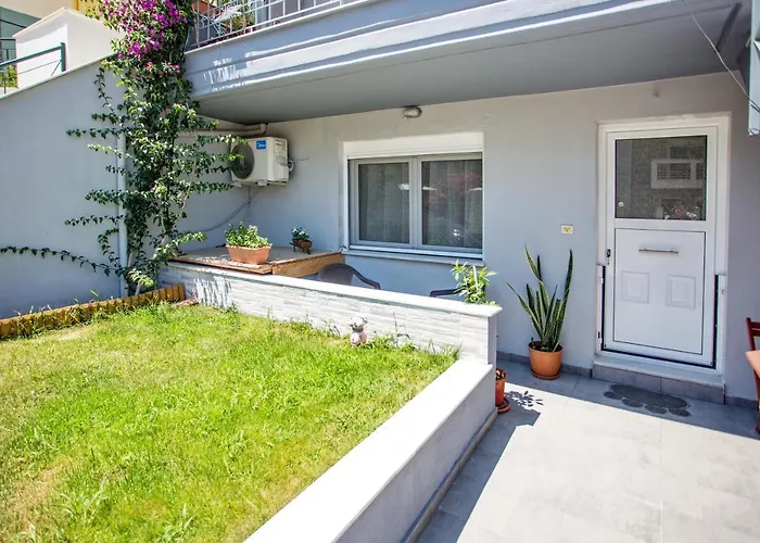 Ammos Studios & Apartments